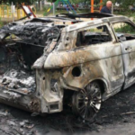 Киев, Украина: анархисты сожгли автомобиль Range Rover Evoque
