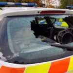 Шрусбери, Великобритания: две полицейские машины атакованы в выходные