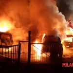 Милан, Италия: атака на автомобили городской мэрии